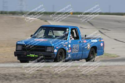 media/Sep-28-2025-24 Hours of Lemons (Sun) [[5dfe0e5f6e]]/12pm (Outside Grapevine)/